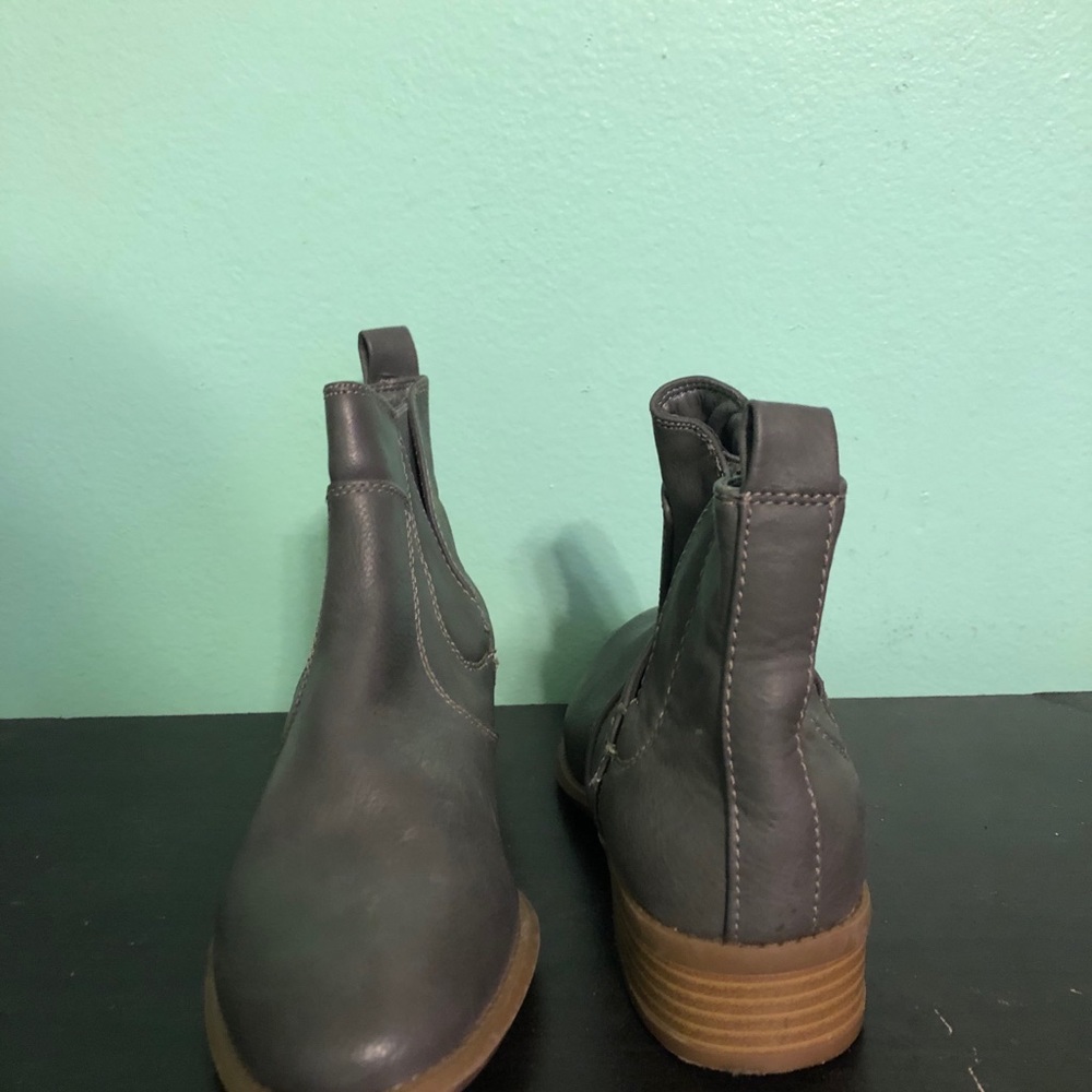 Gray shoes